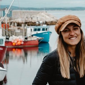 Meet your Posher, Delphine